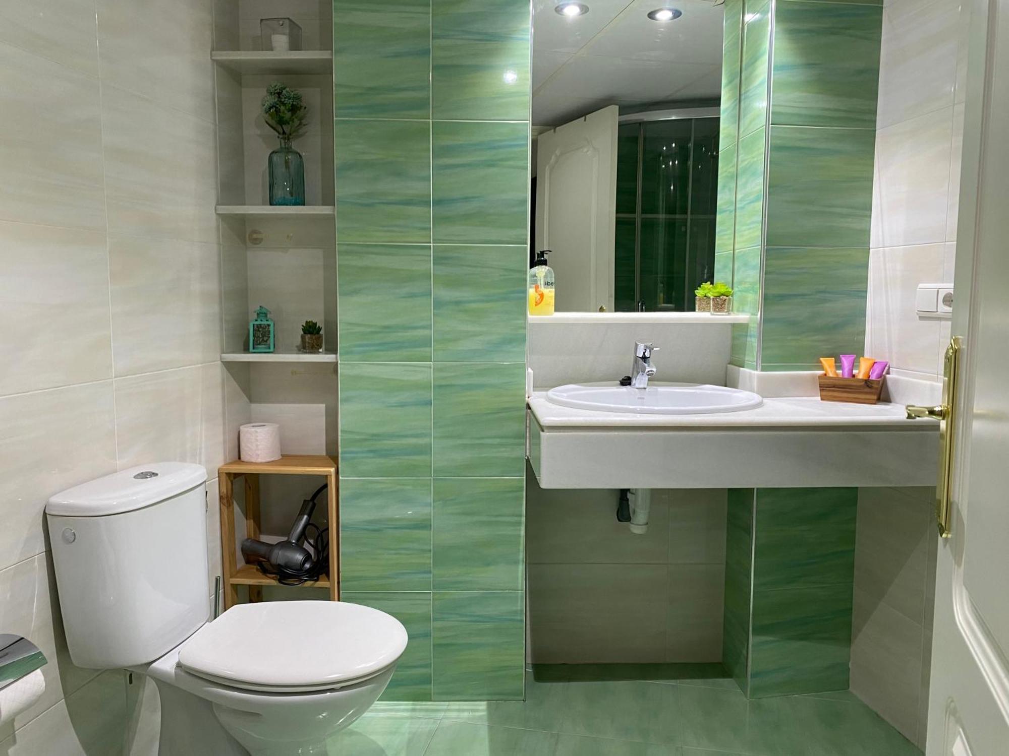 Enmitatiko Alcazar Viejo Apartment Cordoba Luaran gambar